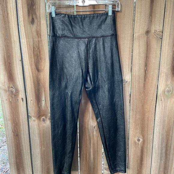 LOVE FIRE FAUX LEATHER Stretch SKINNY LEGGINGS M Nwot - Picture 1 of 4